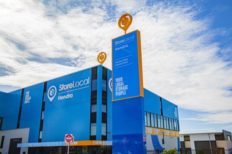 Store Local